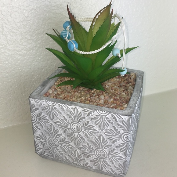 Handmade Chinese Knotting Bracelet W/ Glass Beads - Picture 3 of 8